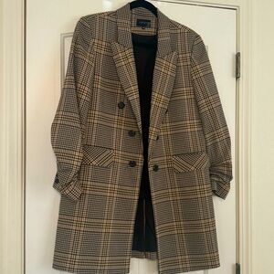 1.State Ruched Sleeve Blazer.